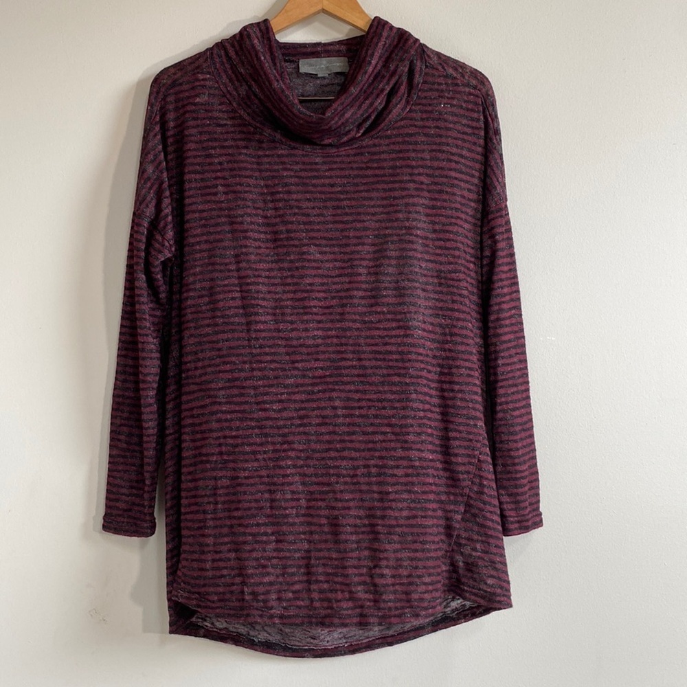Sunday in Brooklyn Anthropologie light weight cowl neck top
Medium